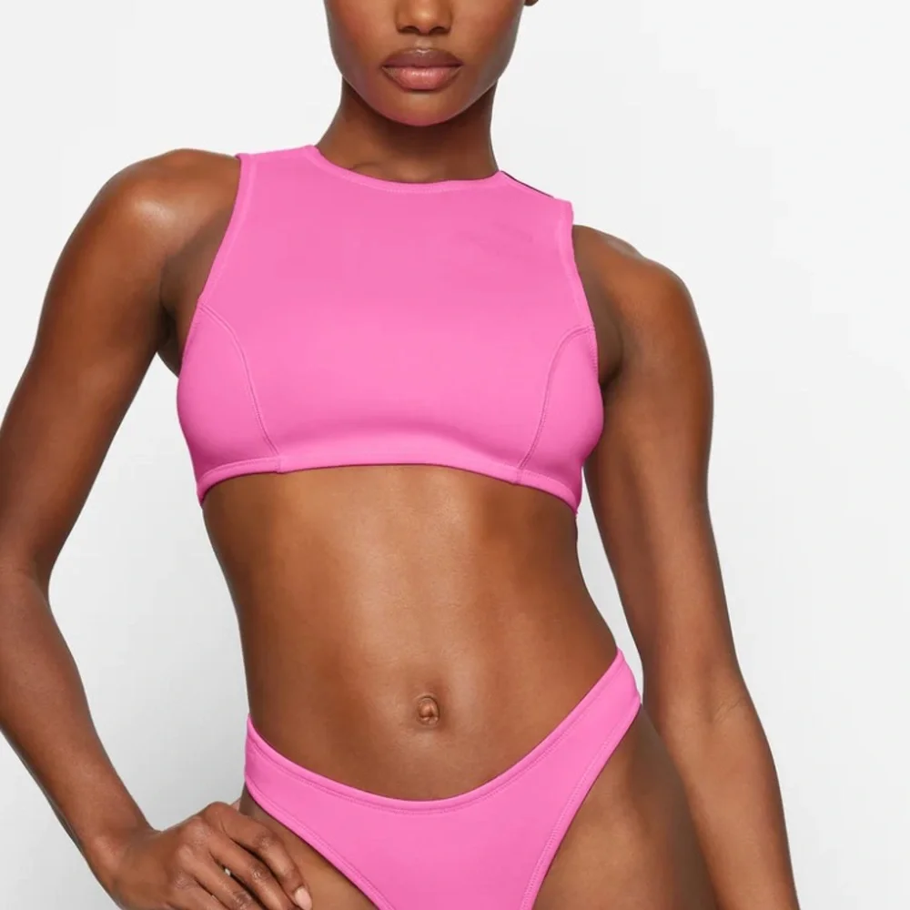 💖SKIMS SPORT SWIM HIGH NECK BIKINI TOP IN TAFFY S